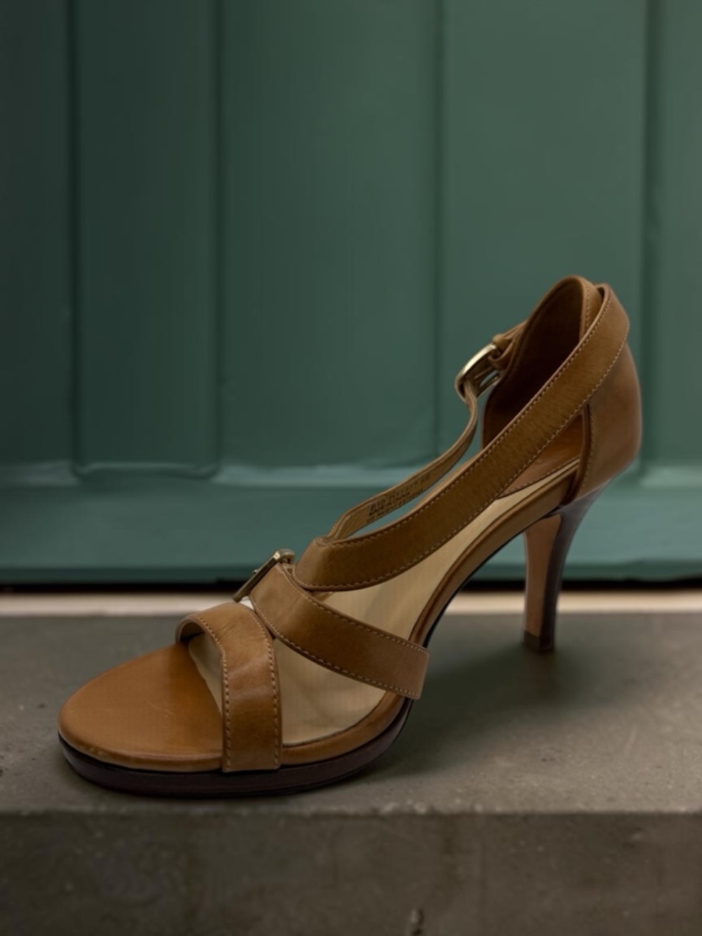 COLE HAAN Nike Air “Carma Air” Sandal. Tan, size 6. Retail $249 - Picture 2 of 10